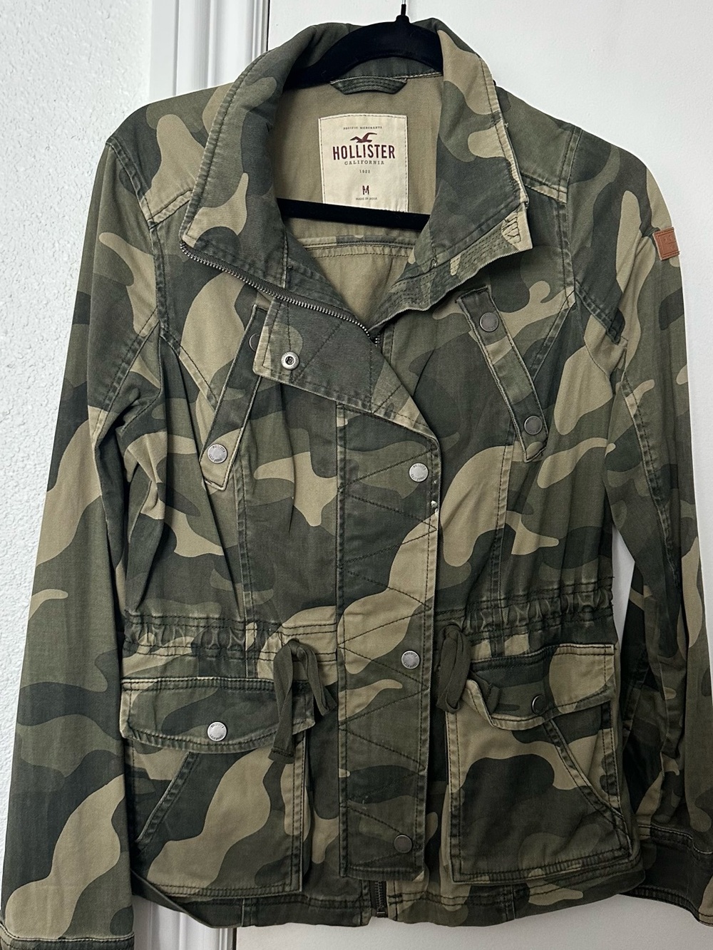 Hollister Women's Camouflage Drawstring Utility Jacket - Olive / Khaki